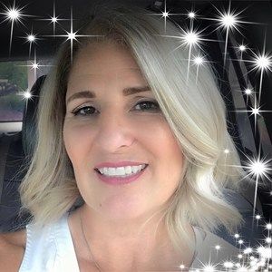 Meet your Posher, Michele